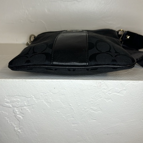 Coach Sutton signature black canvas & leather crossbody - Picture 5 of 12
